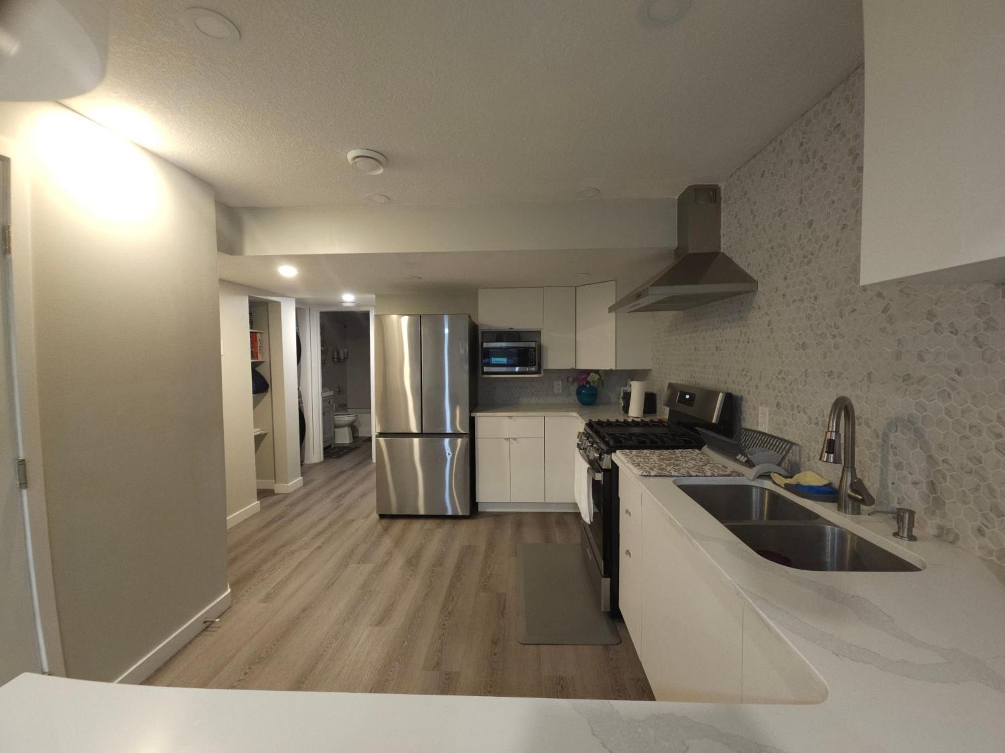 Cozy 2 Bedroom Suite, Queen Beds, Near The Airport Edmonton Eksteriør billede