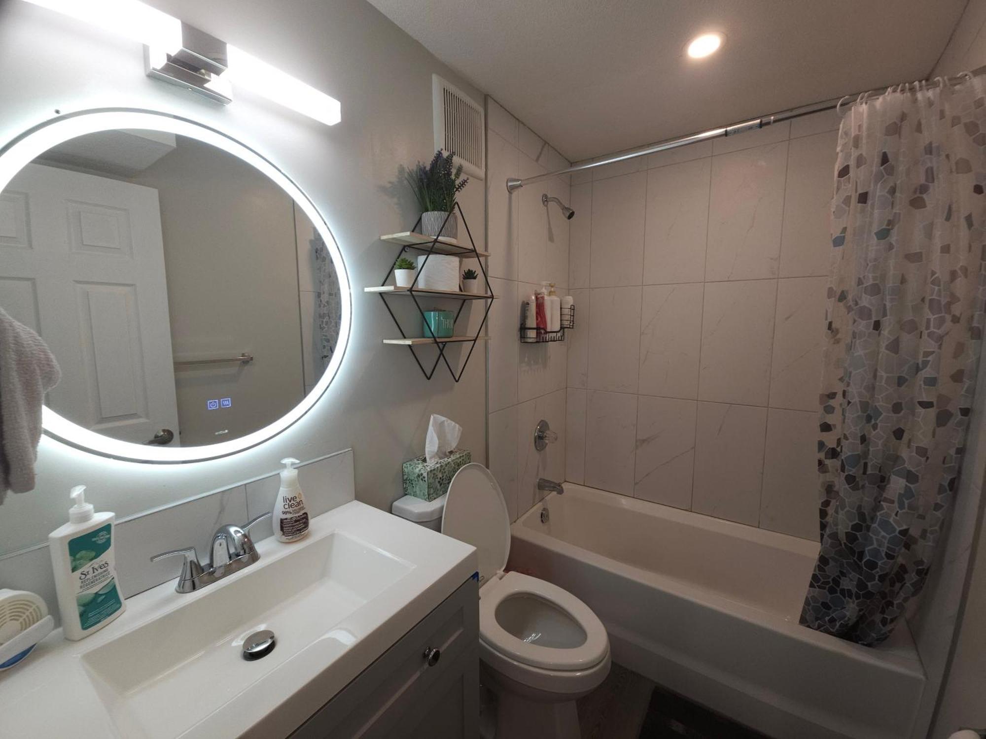 Cozy 2 Bedroom Suite, Queen Beds, Near The Airport Edmonton Eksteriør billede