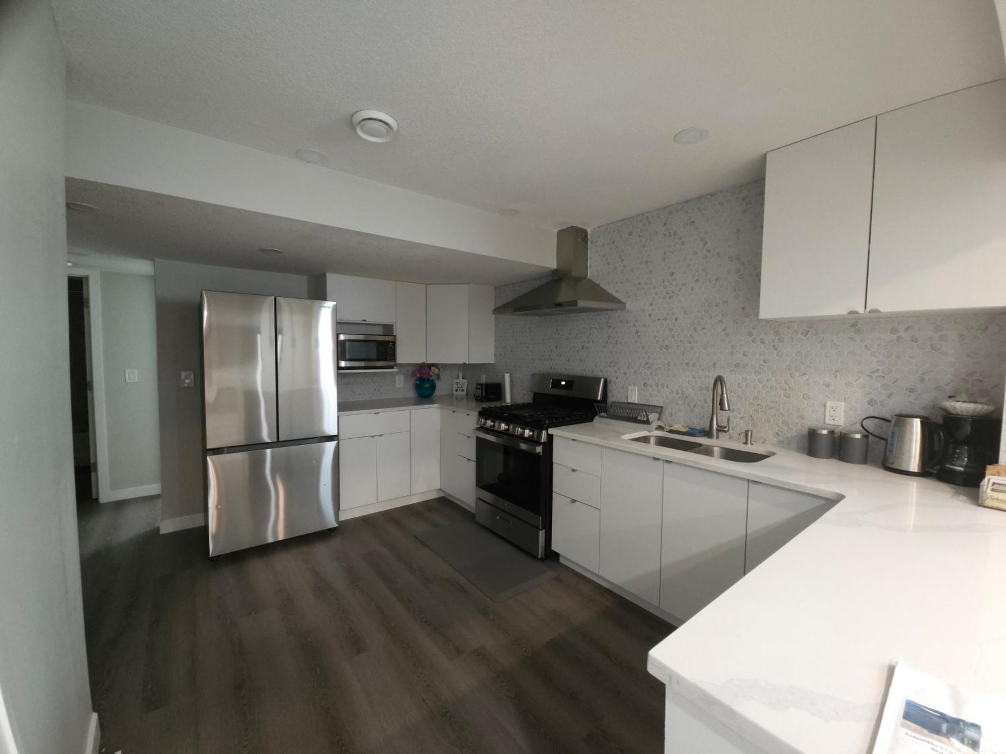 Cozy 2 Bedroom Suite, Queen Beds, Near The Airport Edmonton Eksteriør billede