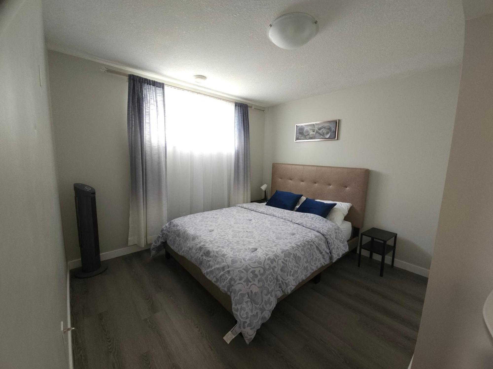 Cozy 2 Bedroom Suite, Queen Beds, Near The Airport Edmonton Eksteriør billede