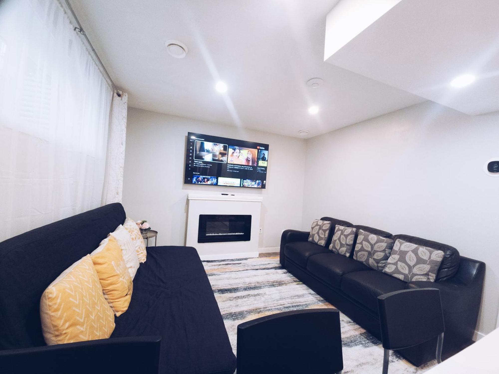 Cozy 2 Bedroom Suite, Queen Beds, Near The Airport Edmonton Eksteriør billede